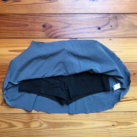 Slazenger Grey Black Tennis Skort, EUC, M - Picture 5 of 11